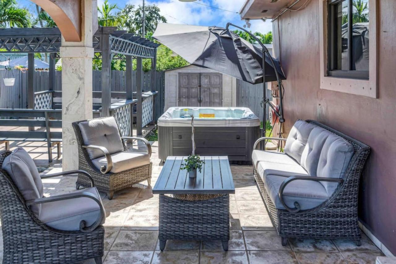 Amazing 3 Bed Home With Playground, Jacuzzi Grill Miami Eksteriør bilde