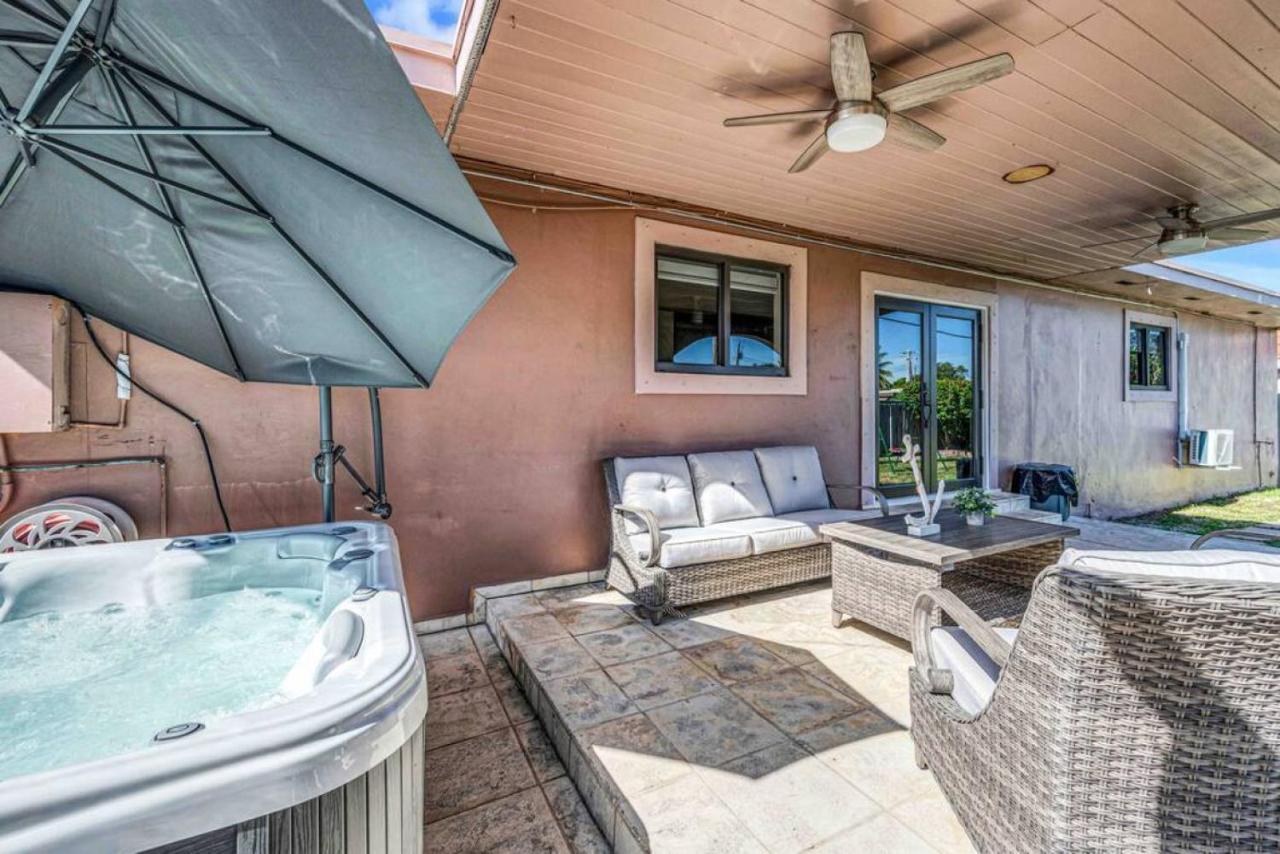 Amazing 3 Bed Home With Playground, Jacuzzi Grill Miami Eksteriør bilde