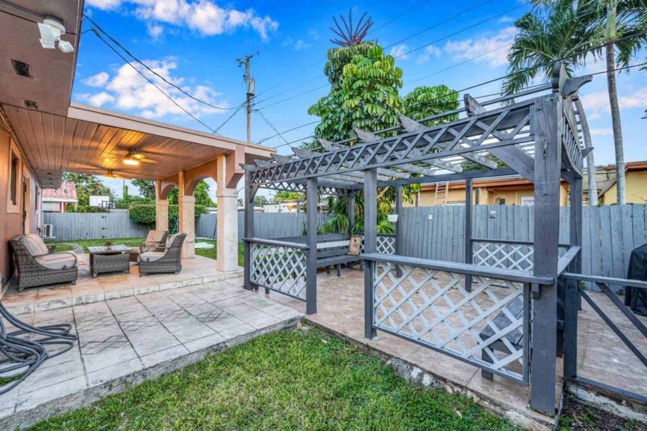 Amazing 3 Bed Home With Playground, Jacuzzi Grill Miami Eksteriør bilde