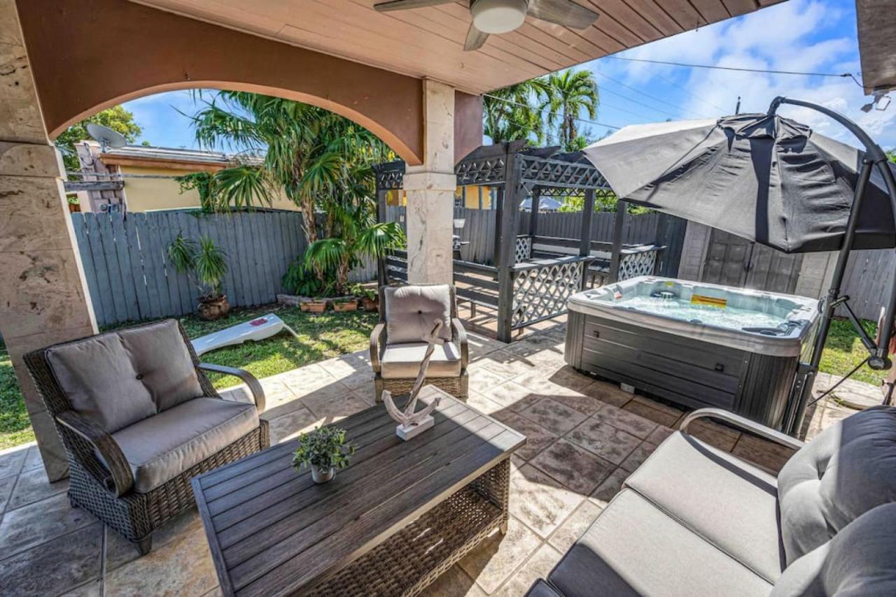 Amazing 3 Bed Home With Playground, Jacuzzi Grill Miami Eksteriør bilde